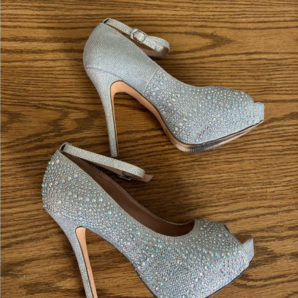 Elegant Silver Peep-Toe 5 inch Heels by Dreampairs - Picture 4 of 9